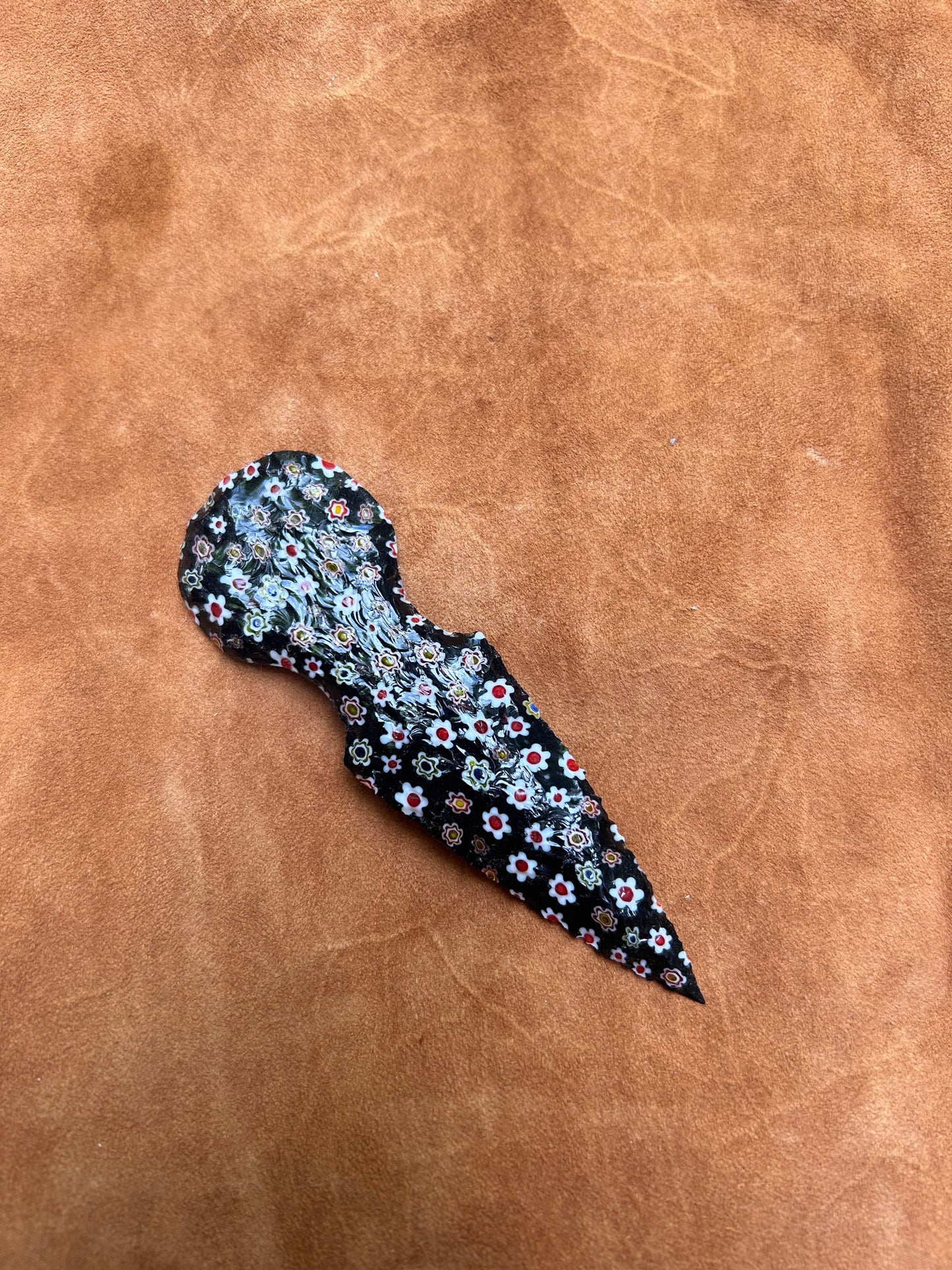Black Flower Glass Throwing Knife